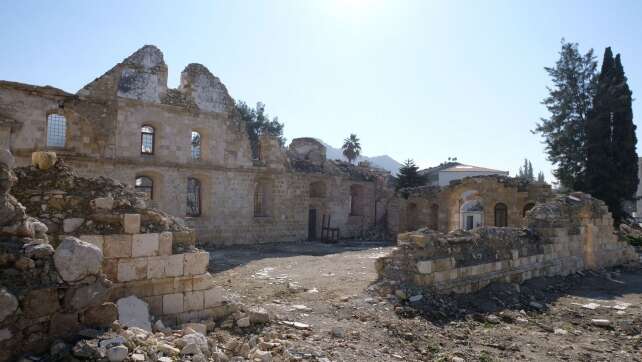 Nach Beben in der Türkei: Gemeinde baut Kirche wieder auf
