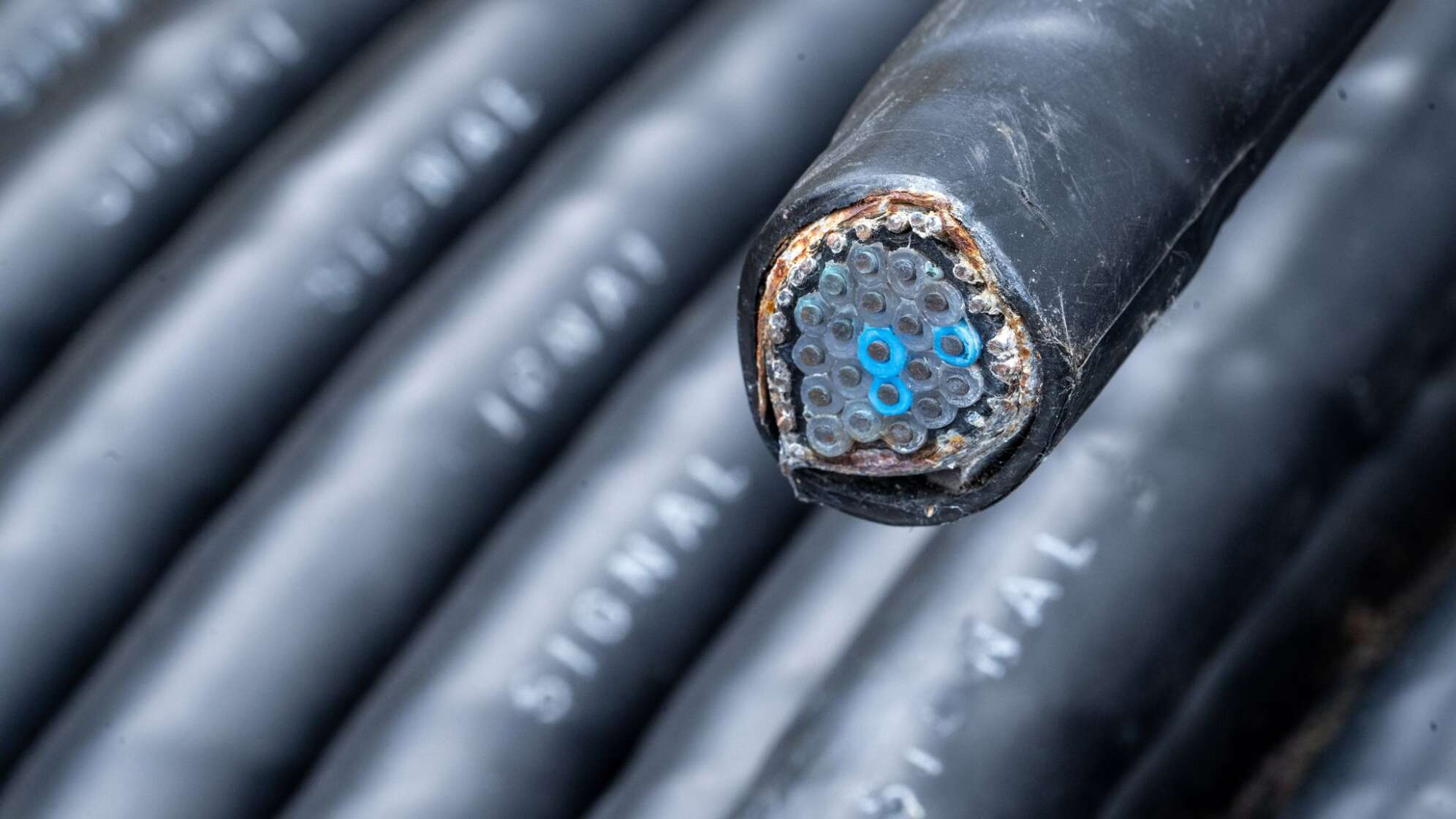 Kabel beschädigt, Bahnverkehr gestört