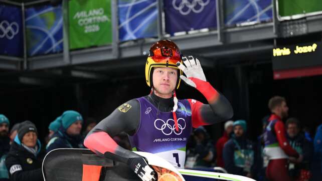 Trotz steifem Hals: Rodler Langenhan auf Goldkurs