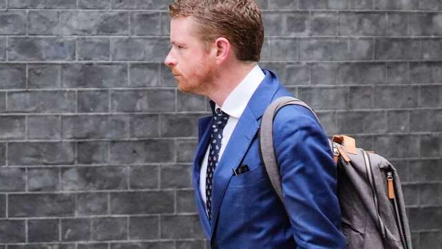 Epstein-Affäre: Rettet der Rücktritt des Stabschefs Starmer?