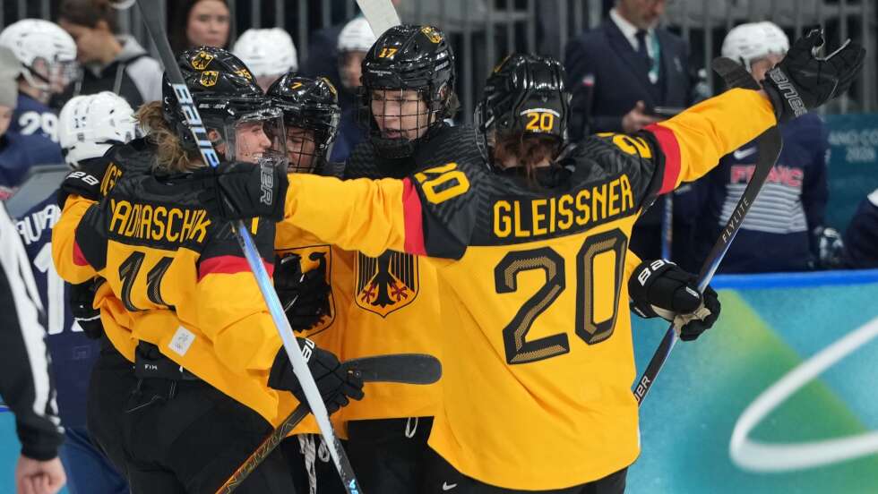 2:1 gegen Frankreich: DEB-Frauen kurz vor Viertelfinaleinzug