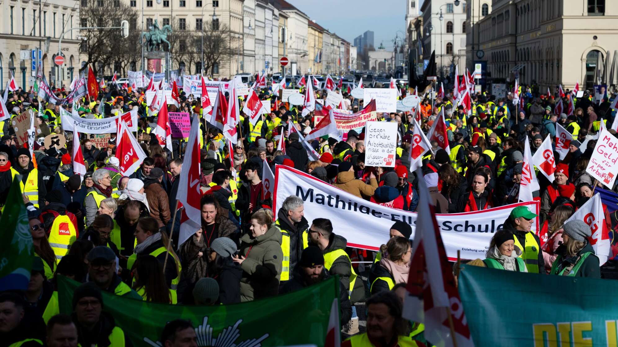 Warnstreik der Gewerkschaften - München