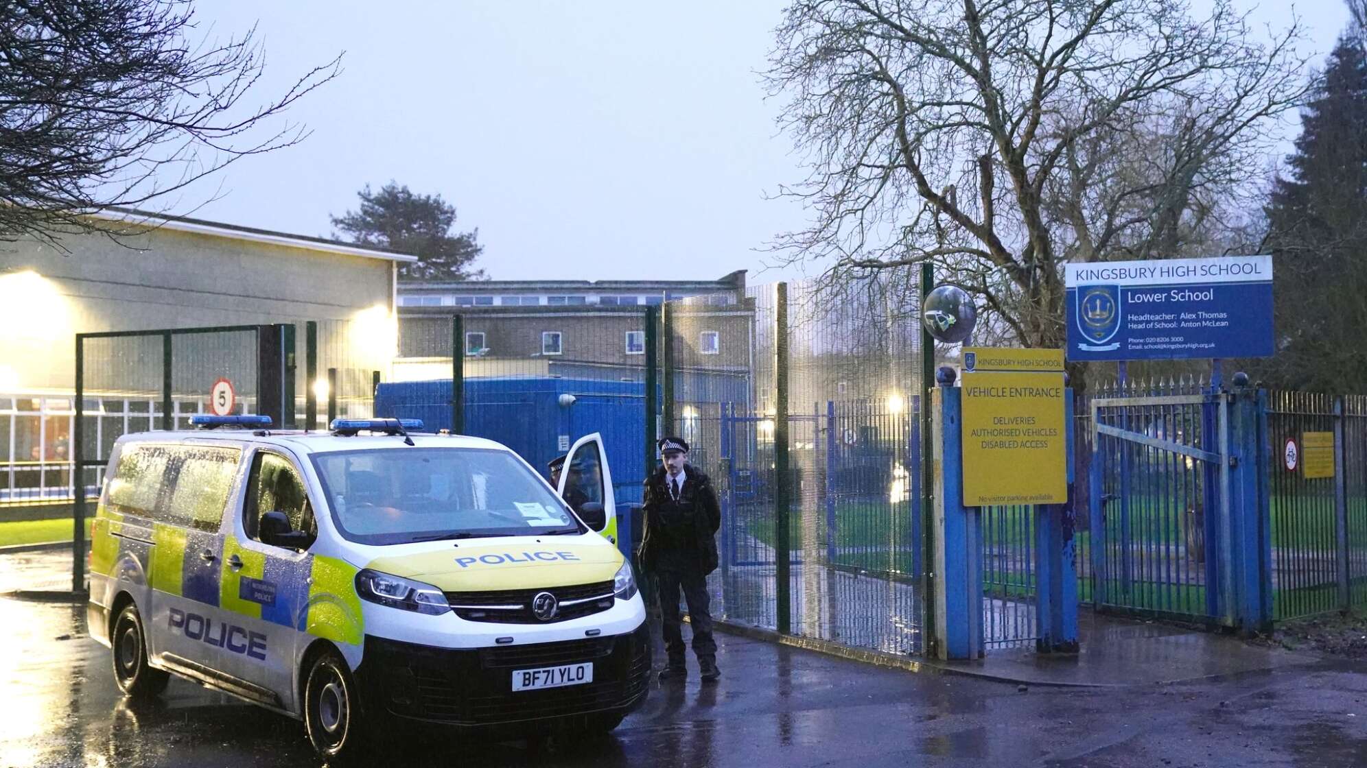 Zwei Teenager an Londoner Schule niedergestochen