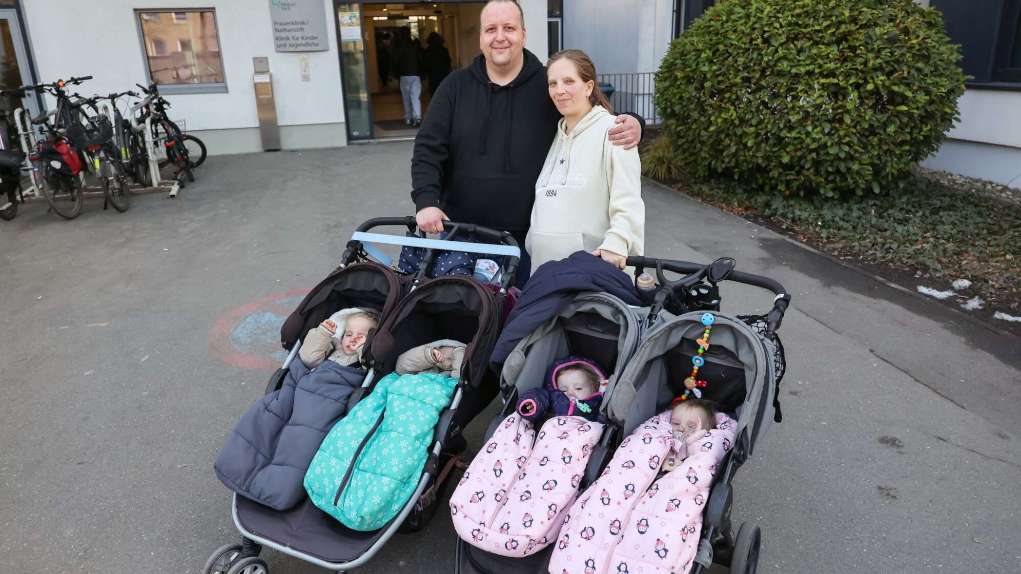 Familie erwartet zum dritten Mal Zwillinge