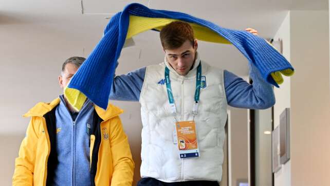 Selenskyj überreicht Orden an ukrainischen Skeleton-Piloten