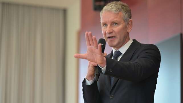 Scharfe Kritik an Weißwurstfrühstück im Landtag mit Höcke