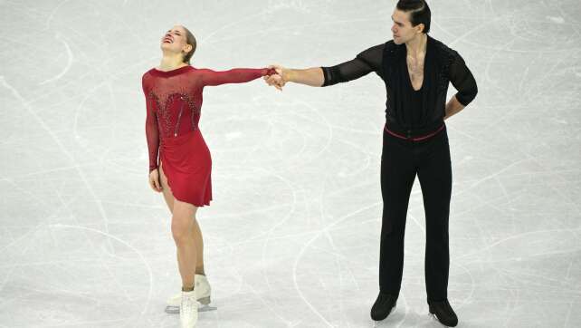 Paarlauf-Duo Hase/Volodin bei Olympia vor Kür auf Goldkurs