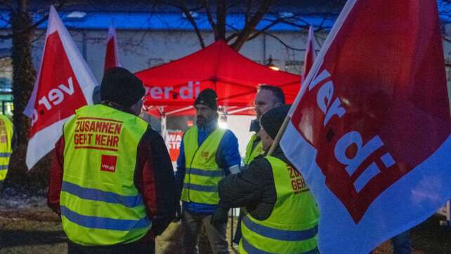 Warnstreik bremst Nahverkehr in Augsburg und Regensburg aus