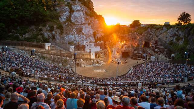 Isabel Varell spielt Señorita Miranda in «Im Tal des Todes»