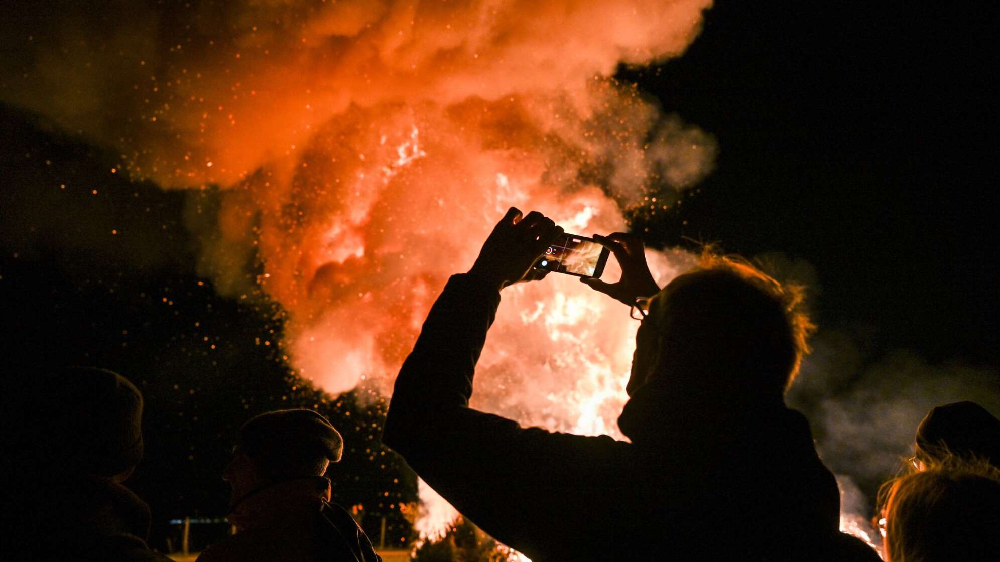 Funkenfeuer treiben den Winter aus