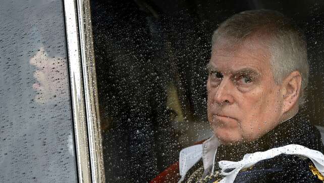 Regierung erwägt Andrew aus Thronfolge zu streichen