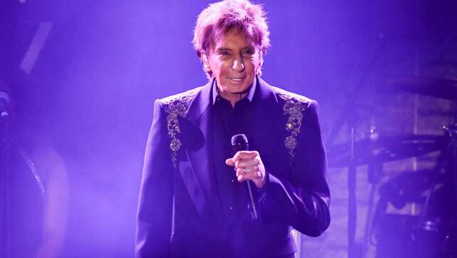 Barry Manilow verschiebt nach Krebs-OP weitere Konzerte