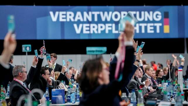 CDU will Social-Media-Altersgrenze ab 14 Jahren