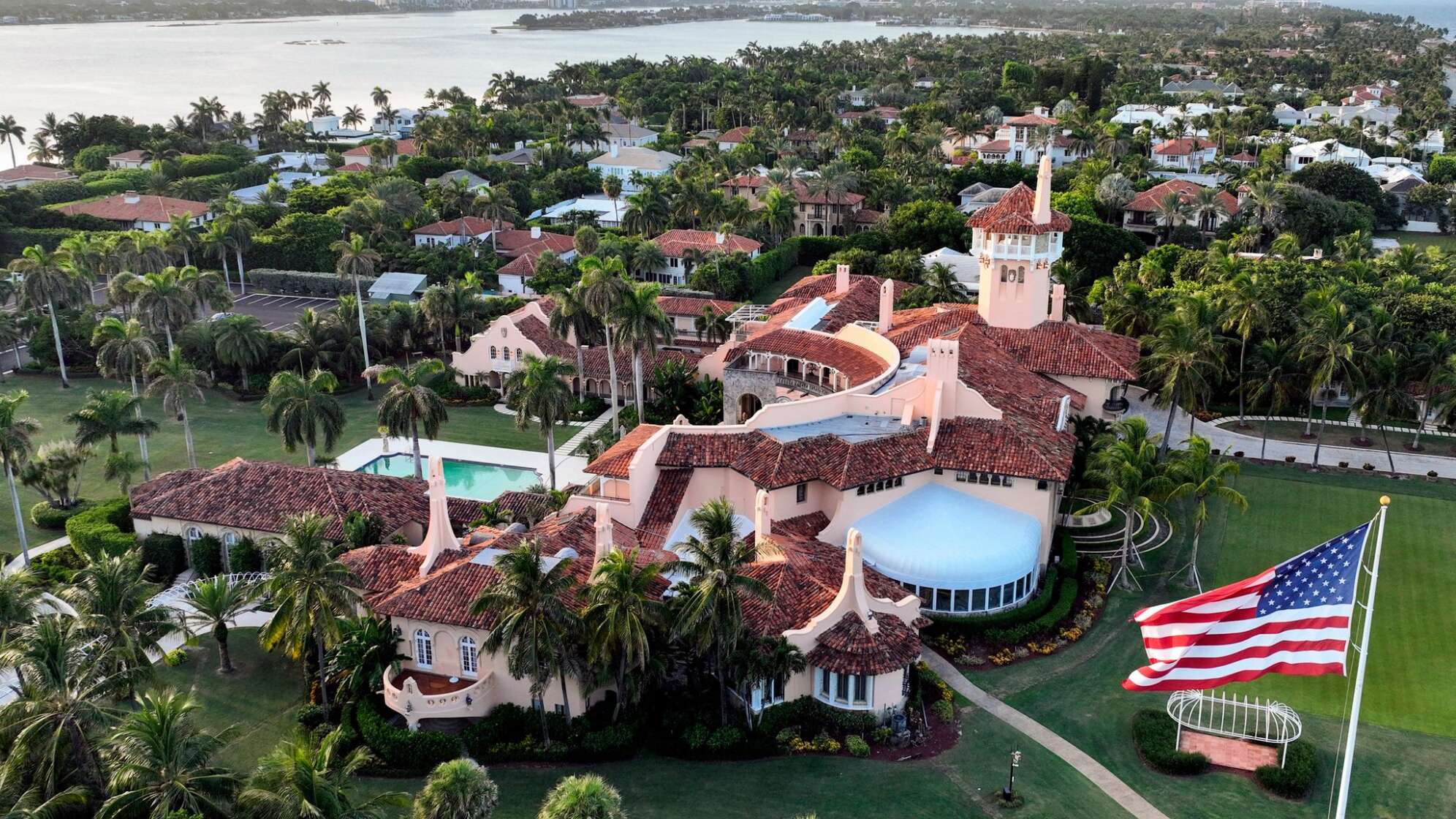 Sicherheitskräfte erschießen Mann bei Trumps Anwesen Mar-a-Lago