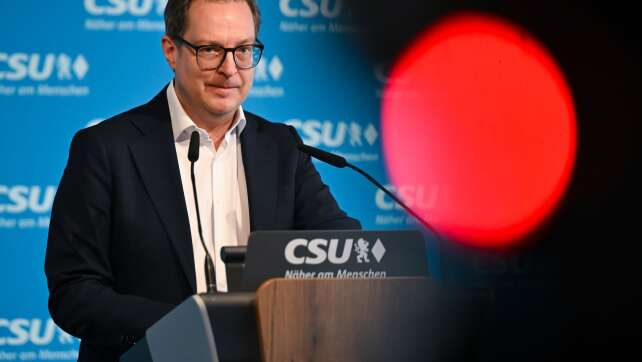 CSU-Vorstand sieht Social-Media-Altersgrenze skeptisch