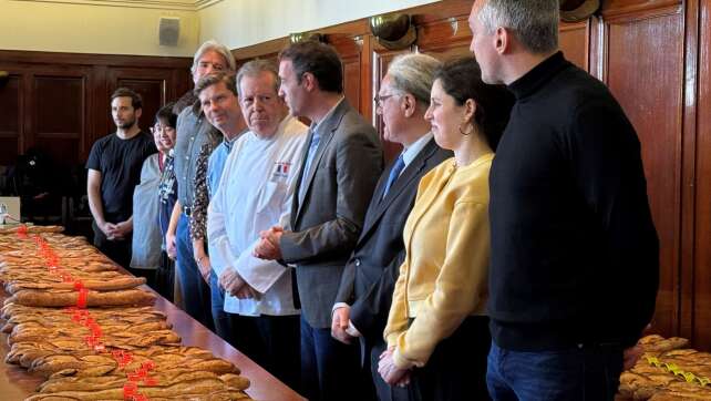 Baguette-Wettstreit in Paris – Sieger backt für den Élysée