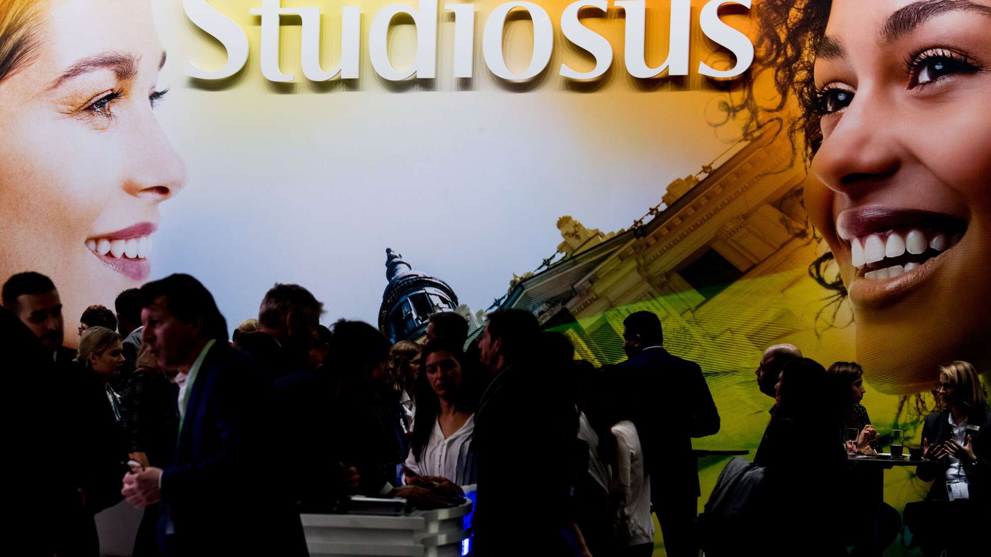 Reisende sitzen im Oman fest