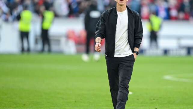 Noch keine Entscheidung über Trainer Bauer in Wolfsburg