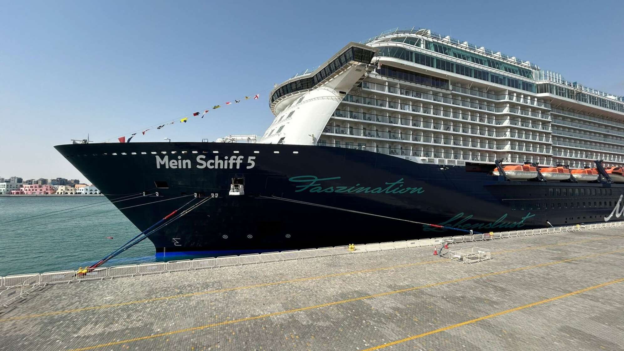Iran-Krieg - Kreuzfahrtschiff vor Doha