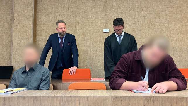 JVA-Mitarbeiter sollen auf gefesselte Frau eingetreten haben