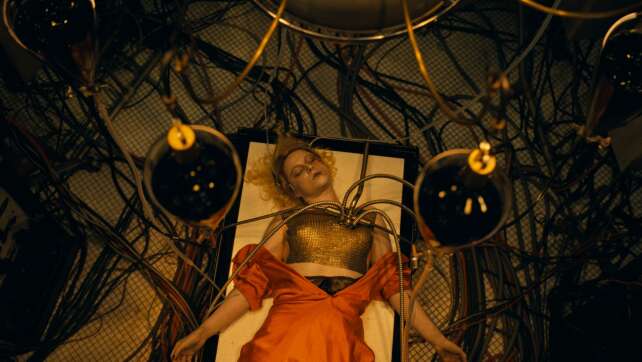 «The Bride!»: Jessie Buckley stiehlt Frankenstein die Show