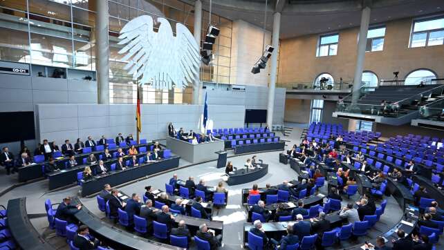 Schwarz-Rot verteidigt Umbau des Bürgergelds