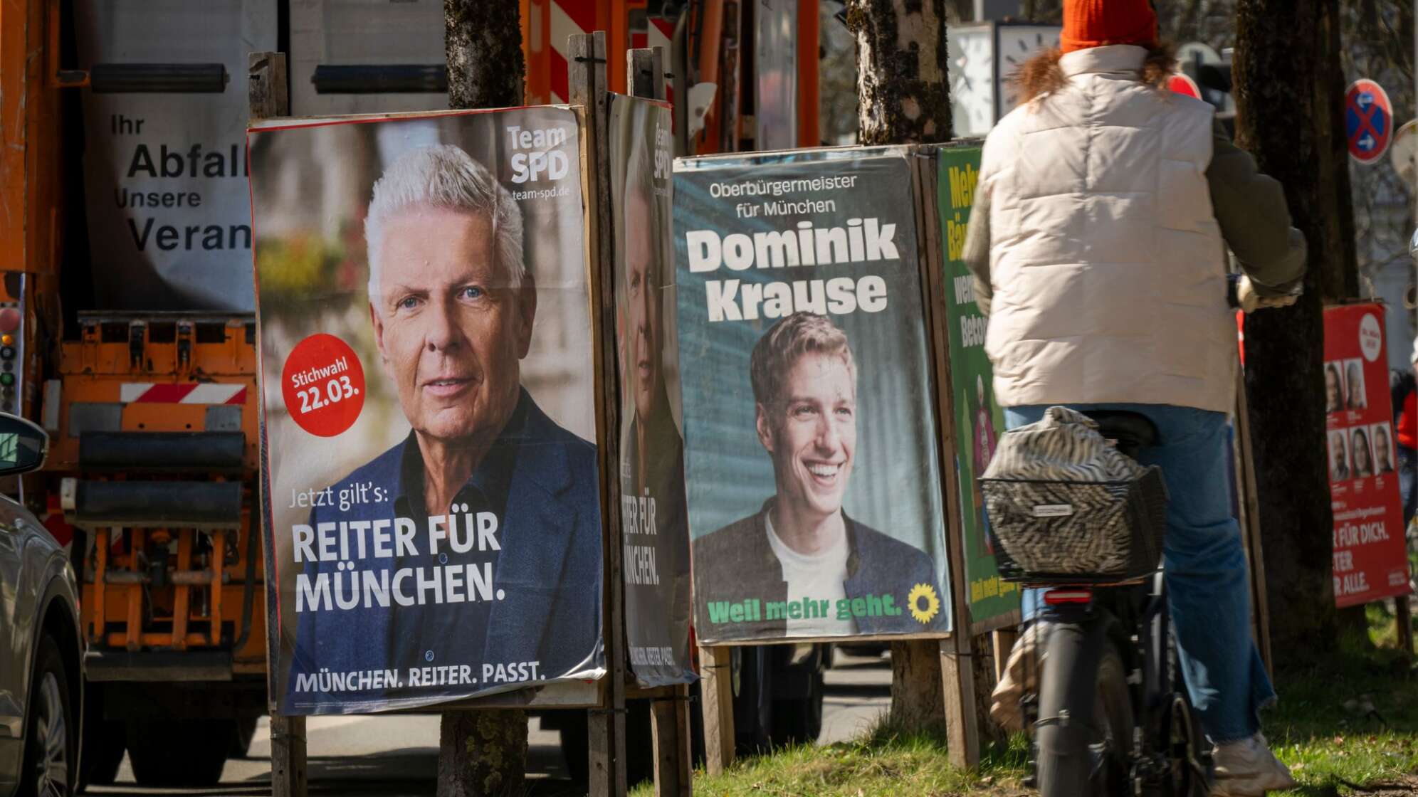 Nach den Kommunalwahlen in Bayern - Wahlplakate