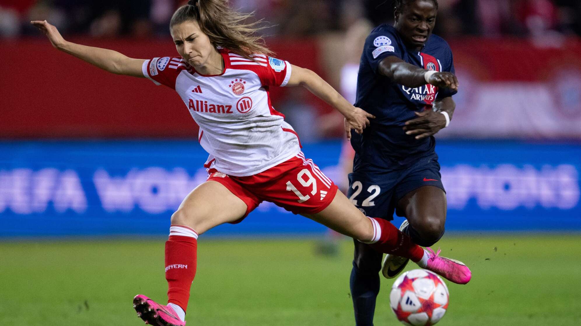 Katharina Naschenweng (l)