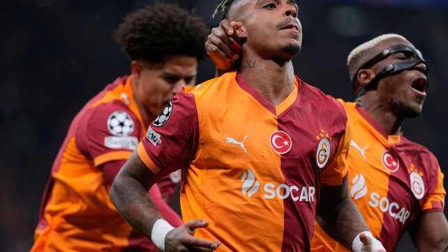 Galatasaray besiegt Liverpool - Yamal-Elfer rettet Barcelona