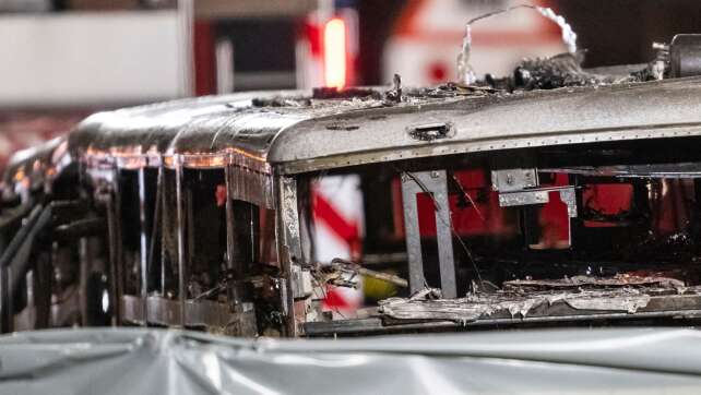 Tödlicher Busbrand: Polizei geht nicht von Terror aus