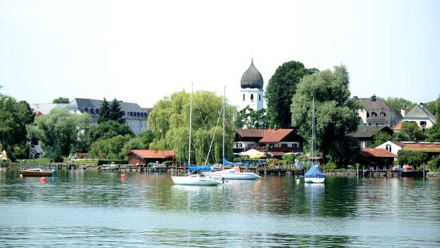 Bürgermeister verpasst Mehrheit - Chiemsee muss neu wählen
