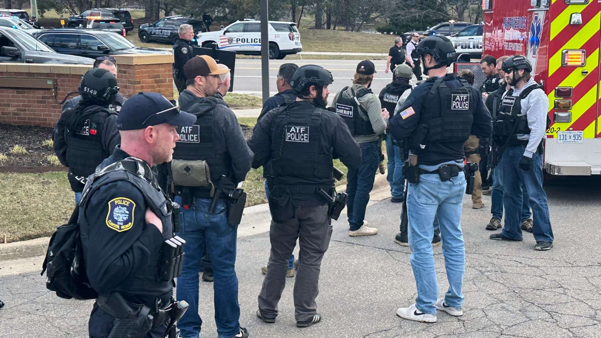 Berichte: Auto fährt in Synagoge in Michigan