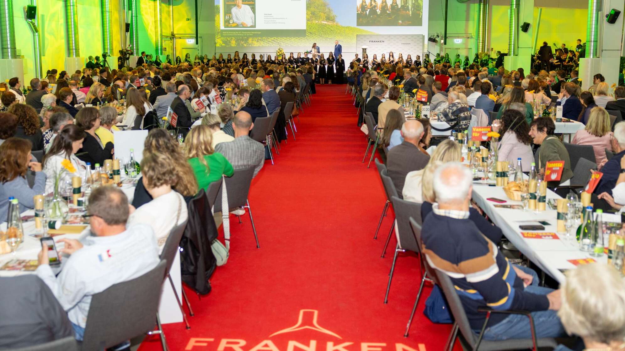 Wahl der Fränkischen Weinkönigin