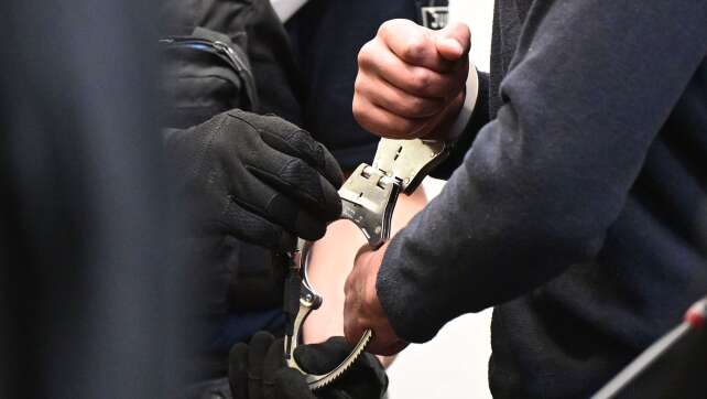 Fake-Profil als Köder: Opfer von Bande in die Falle gelockt?