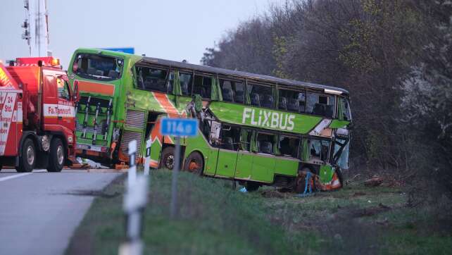 Nach Mütze gegriffen - Fahrer nach Flixbus-Unfall verurteilt