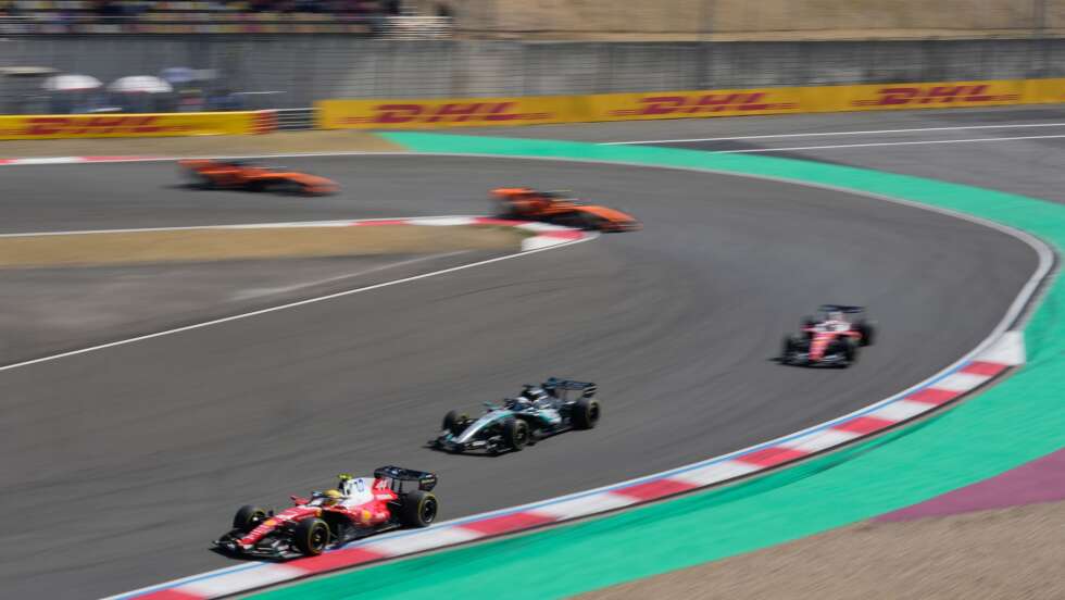 Russell gewinnt Shanghai-Sprint - Nächstes Hülkenberg-Aus