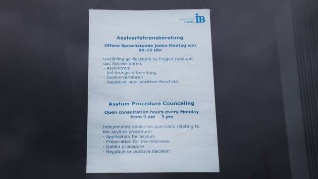 Verbände: Ministerium will Geld für Asylberatung streichen