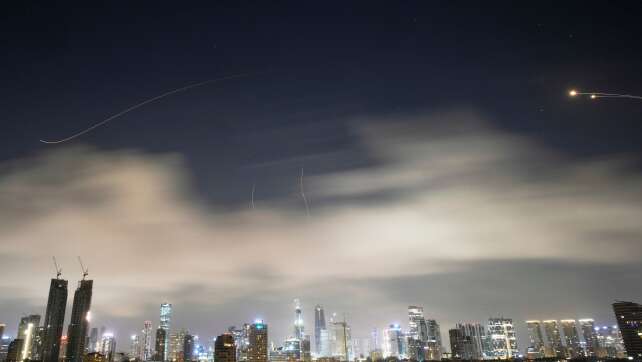Einschläge bei Raketenangriff auf Großraum Tel Aviv