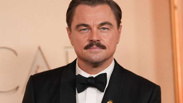 Oscars: DiCaprio überrascht mit Schnauzer - und neuem Meme?