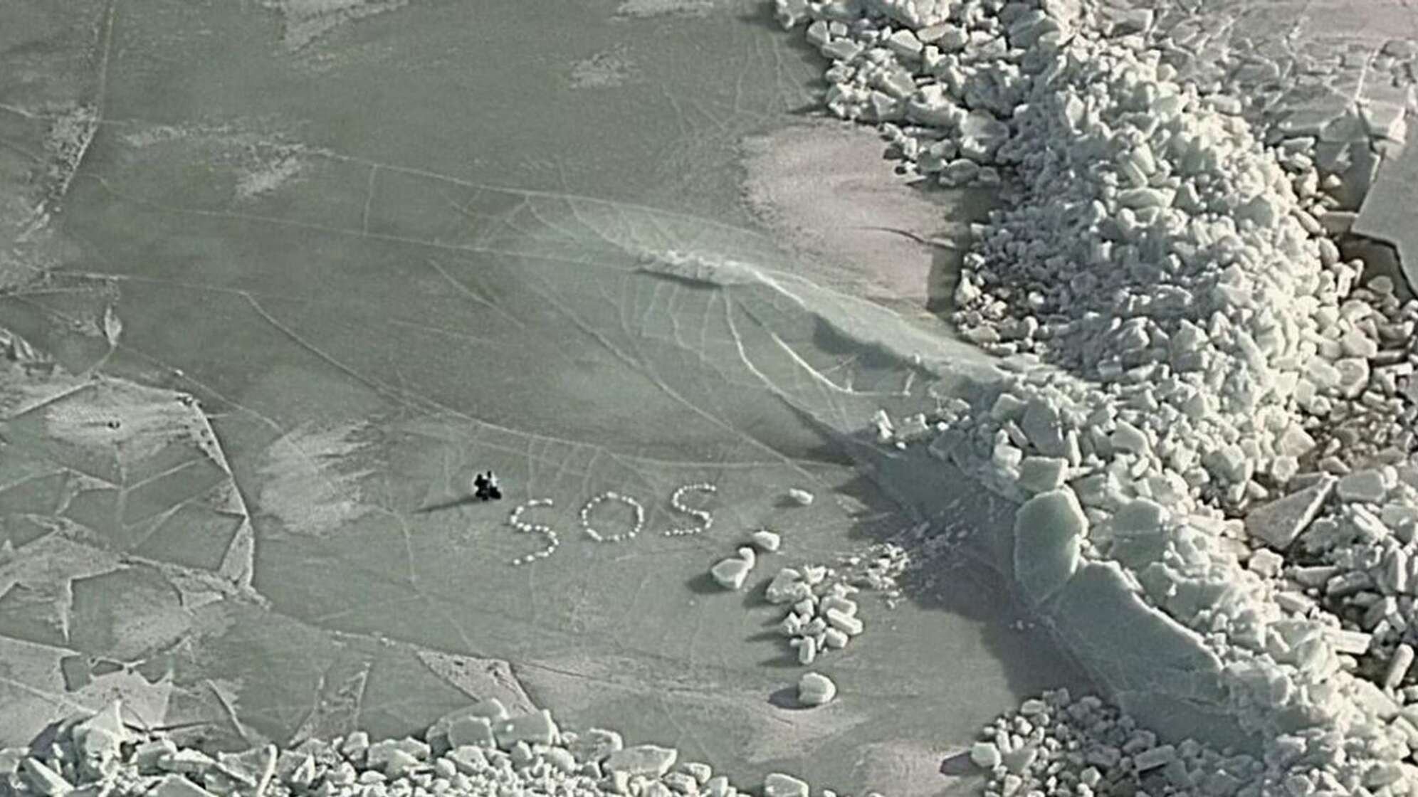 Camper geraten auf zugefrorenem bottnischen Meerbusen in Not
