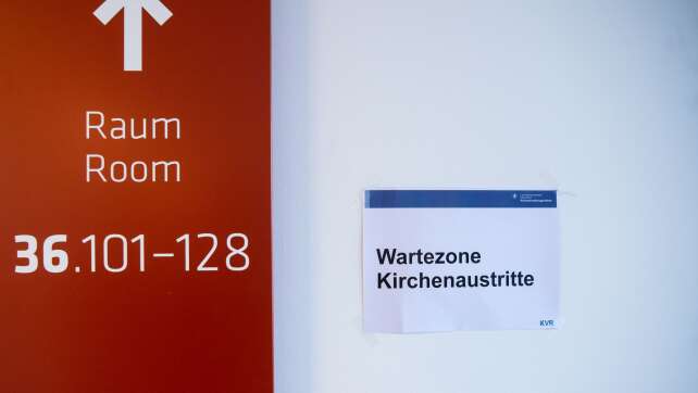 Bistümer und Landeskirche: knapp 124.000 Austritte