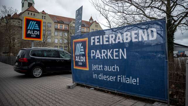 Nach Feierabend beim Supermarkt parken – Projekte in Franken