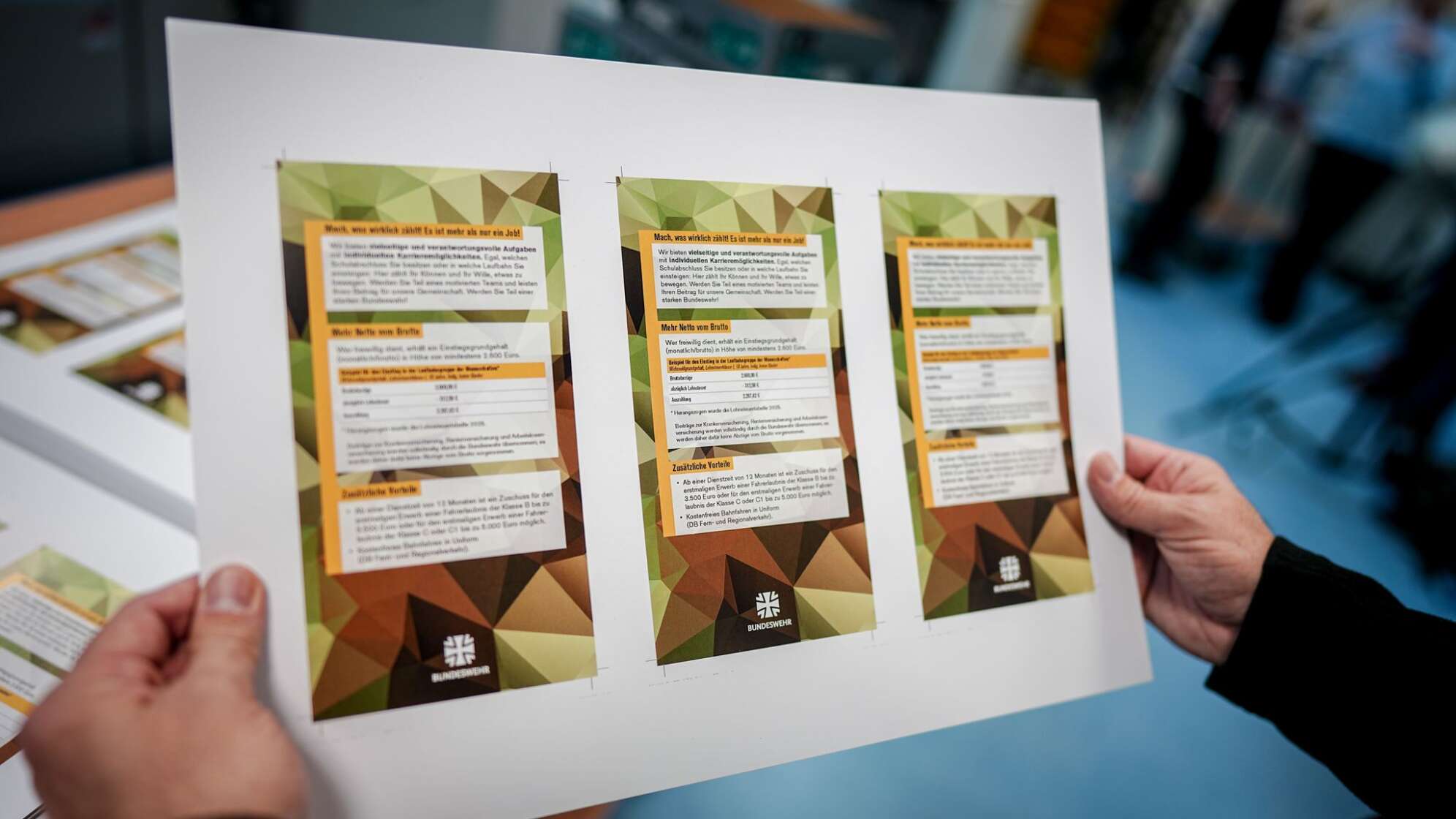 Neuer Wehrdienst - Erste Fragebögen werden verschickt