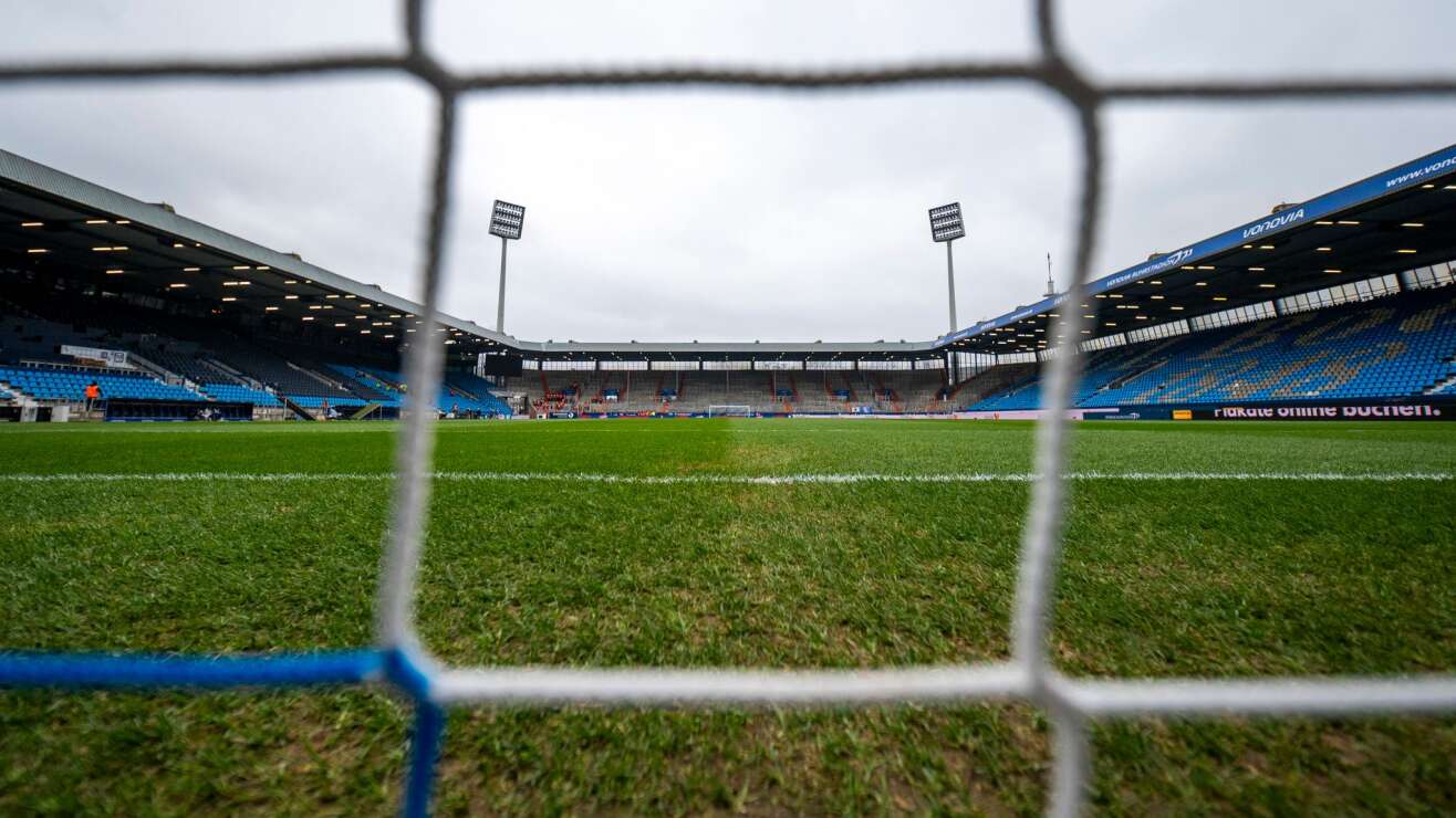 Fußballtor stürzt auf Kind - Siebenjähriger tot