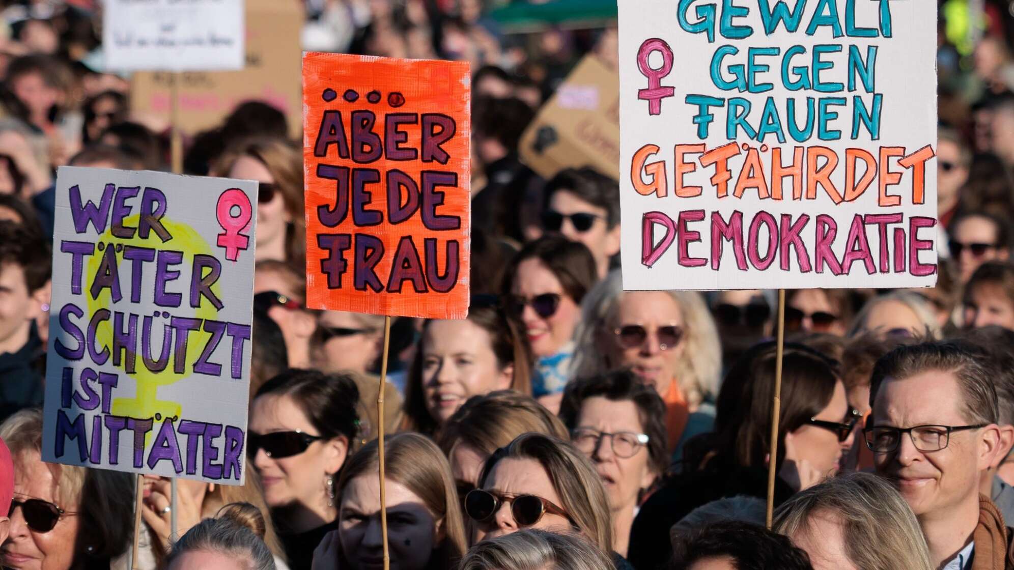 Demonstration gegen sexualisierte digitale Gewalt