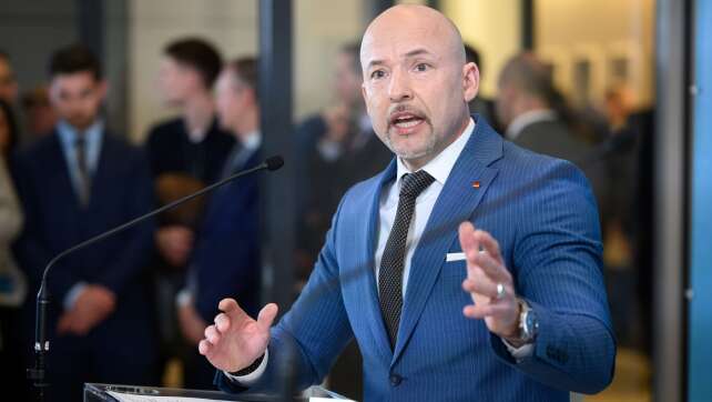 CSU-Politiker Hoffmann gegen Reform-Zeitplan