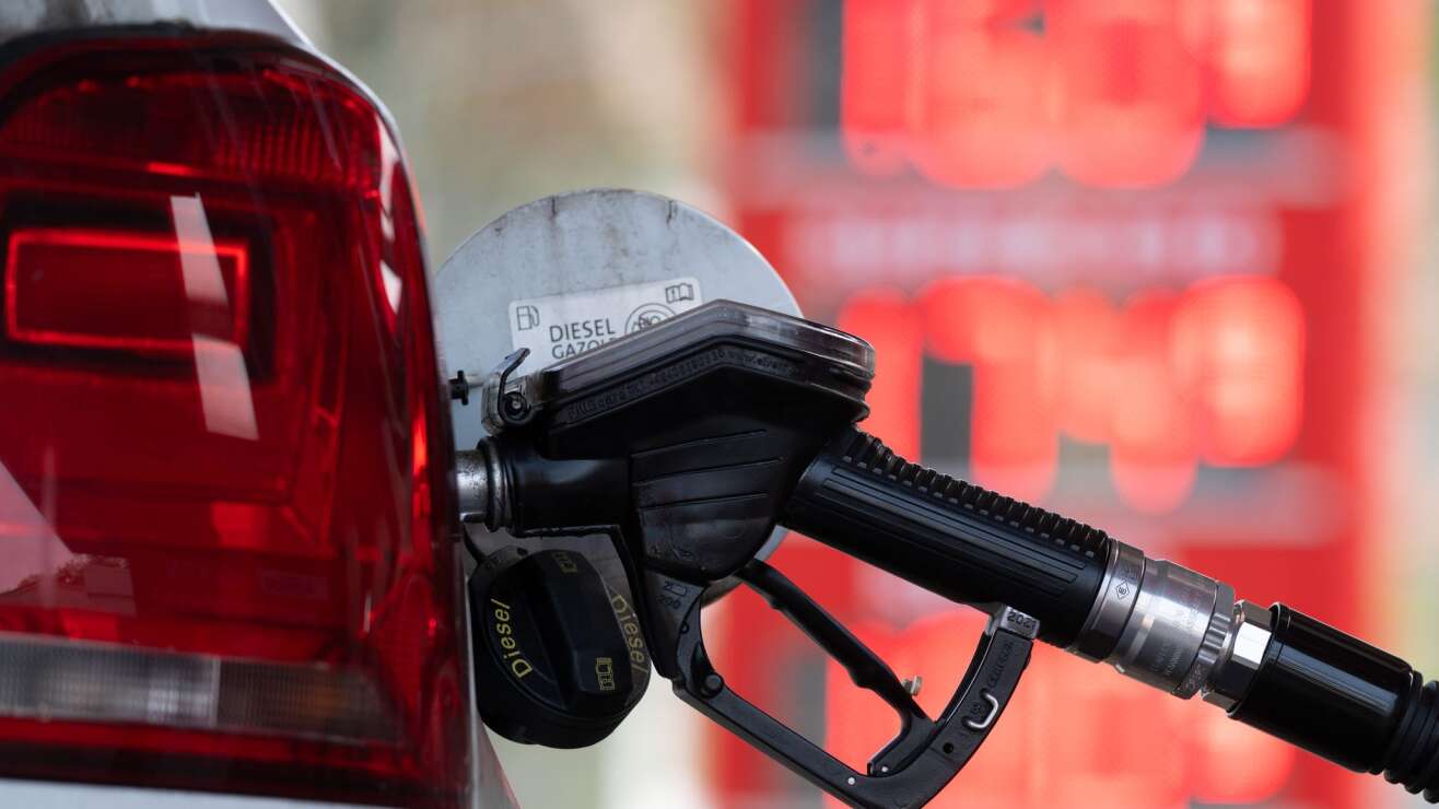 Amazon-Retoure bringt Tankrabatt: So spart ihr beim Tanken in Bayern 5 Cent Rabatt pro Liter Kraftstoff