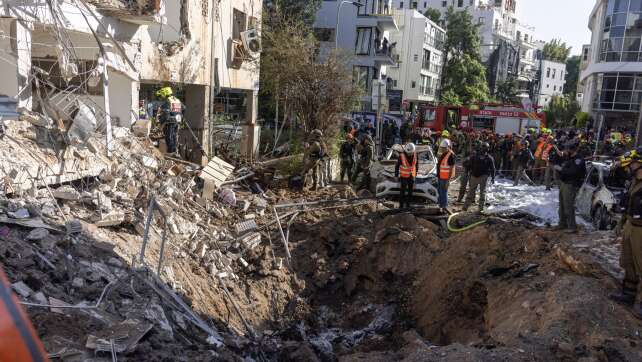 Angriffe im Iran-Krieg dauern trotz Hoffnung auf Abkommen an