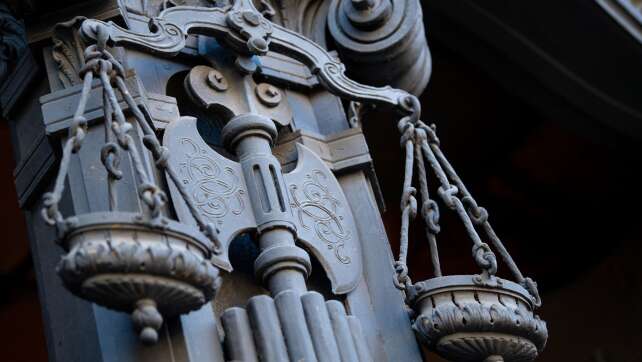 Mehr Unterstützung für Gewaltopfer in Strafprozessen