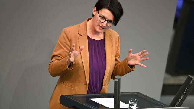 Grüne fordern Merz zu mehr Einsatz gegen digitale Gewalt auf